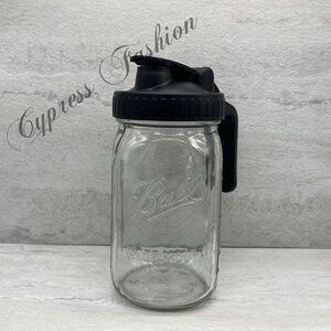 🎊 $7 Ball 32 oz Glass Mason Jar with Pour Spout Lid